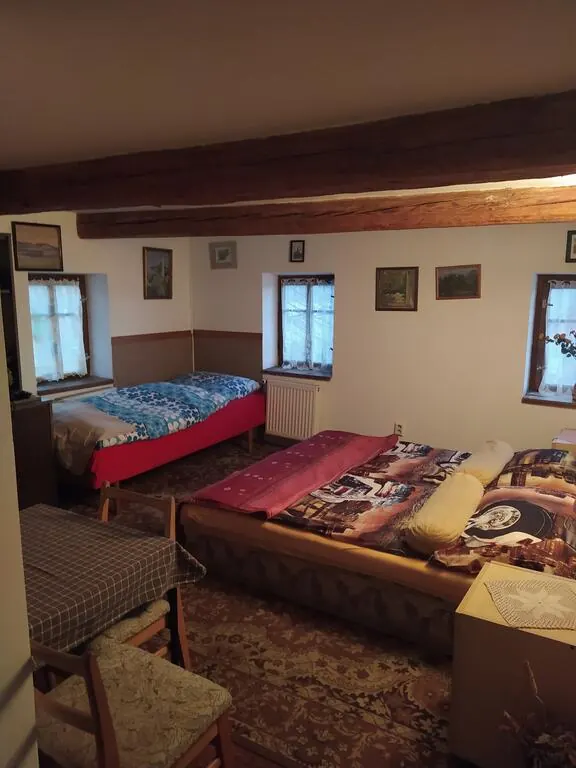Dreibettzimmer mit Bad