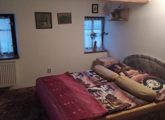 Třílůžkový pokoj s koupelnou II